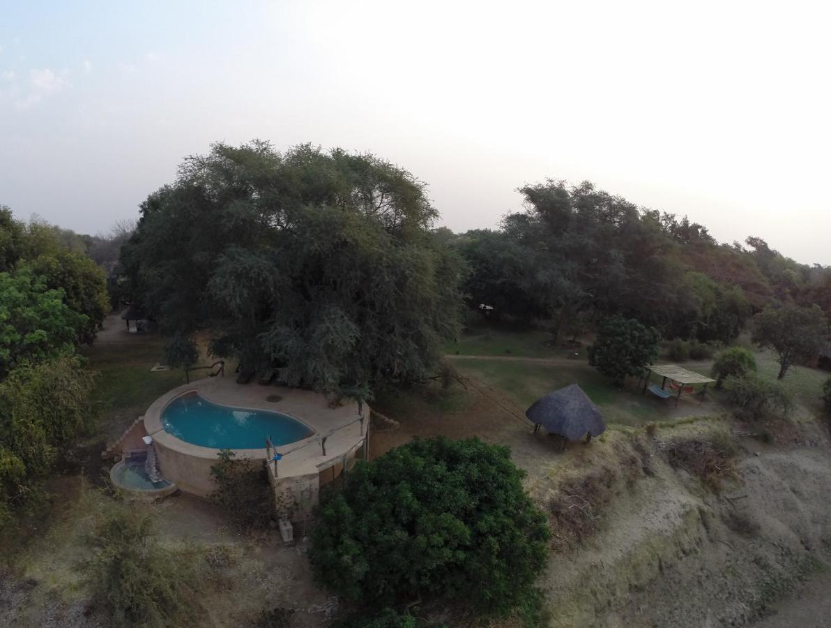 Track And Trail River Camp Kakumbi Dış mekan fotoğraf